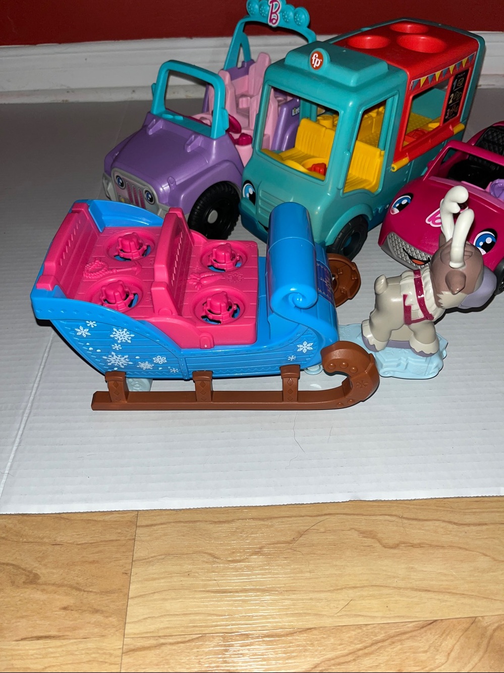 Little people Cars convertible & Jeep Barbie Taco truck 2 Sleigh Frozen Princess - Picture 3 of 16